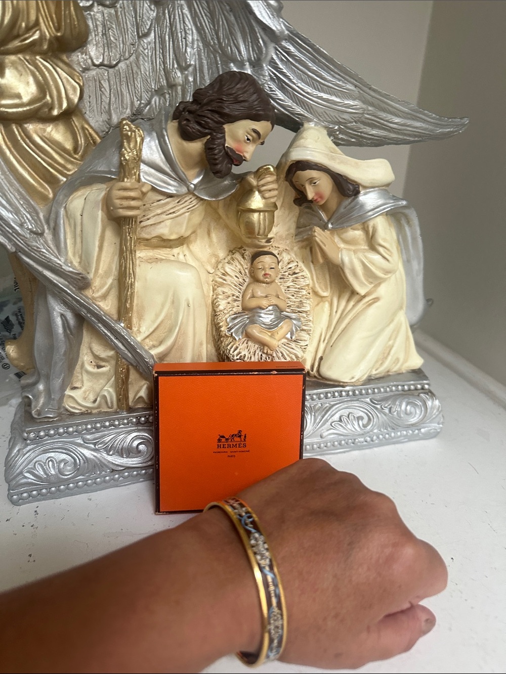 Hermès Gold Bangle with Signature Orange Box